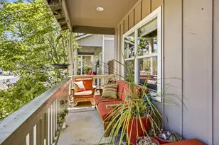 239 Wintersage Circle, Talent, OR 97540 - Photo 3