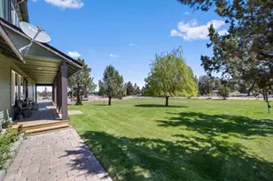 63639 Gentry Loop, Bend, OR 97701 - Photo 3