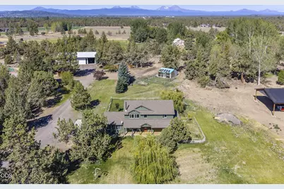 63639 Gentry Loop, Bend, OR 97701 - Photo 5