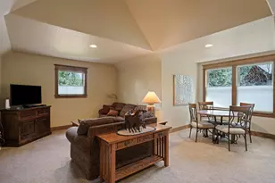 2677 NW Champion Cir, Bend, OR 97703 - Photo 31