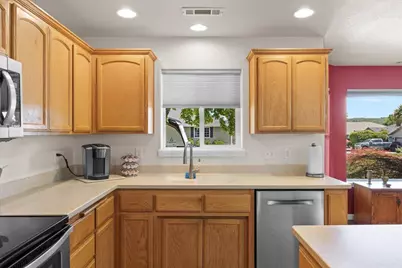 962 Ridgeview Drive, Eagle Point, OR 97524 - Photo 9