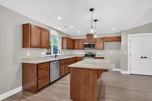 2969 Stonebrook Dr, Medford, OR 97504 - Photo 9
