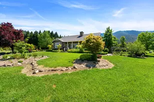 931 Hogan Rd, Applegate, OR 97530 - Photo 23