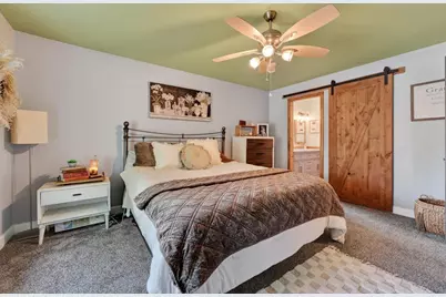 64911 Glacier View Drive, Bend, OR 97703 - Photo 5