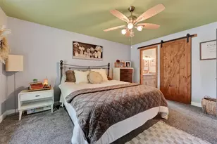 64911 Glacier View Dr, Bend, OR 97703 - Photo 5