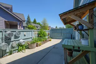 736 Williams Ct, Medford, OR 97504 - Photo 29
