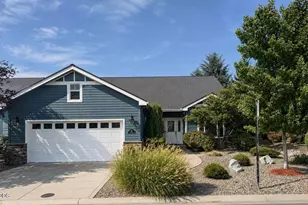 115 Sandridge Way, Eagle Point, OR 97524 - Photo 3