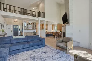 26 NW Skyliner Summit Loop, Bend, OR 97703 - Photo 5