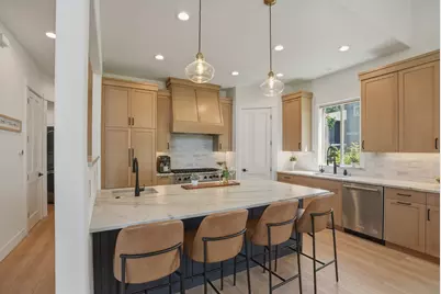 26 NW Skyliner Summit Loop, Bend, OR 97703 - Photo 11