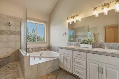26 NW Skyliner Summit Loop, Bend, OR 97703 - Photo 31