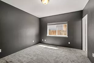 141 Alta Ln, Central Point, OR 97502 - Photo 15
