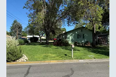 1121 SW Cottonwood Street, Grants Pass, OR 97526 - Photo 3