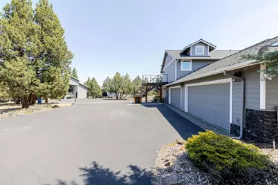 18351 SW Mt Saint Helens Drive, Powell Butte, OR 97753 - Photo 5