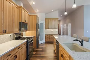 8413 Forest Ridge Loop, Redmond, OR 97756 - Photo 21