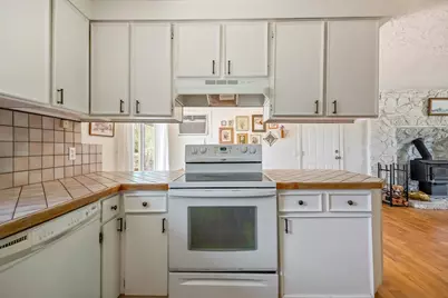 63609 Hunters Circle, Bend, OR 97701 - Photo 9