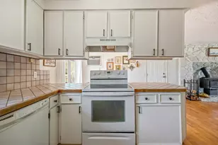 63609 Hunters Cir, Bend, OR 97701 - Photo 9