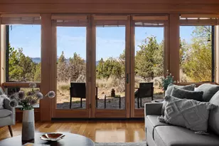 64155 Hunnell Rd, Bend, OR 97703 - Photo 15