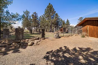 64155 Hunnell Road, Bend, OR 97703 - Photo 65