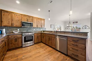 4951 SW Yew Pl, Redmond, OR 97756 - Photo 23