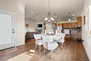 4951 SW Yew Pl, Redmond, OR 97756 - Photo 33