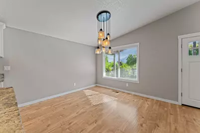 2094 Montgomery Lane, Grants Pass, OR 97527 - Photo 5