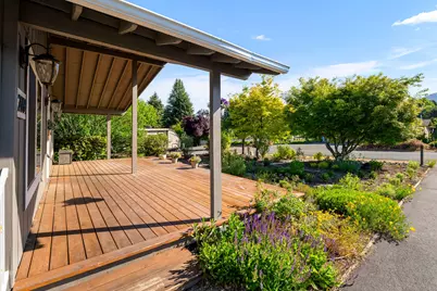 2094 Montgomery Lane, Grants Pass, OR 97527 - Photo 23