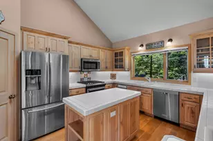 2594 NW Obrien Ct, Bend, OR 97703 - Photo 15