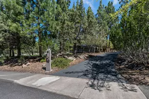 2594 NW Obrien Ct, Bend, OR 97703 - Photo 31
