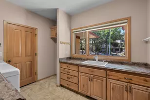 2594 NW Obrien Ct, Bend, OR 97703 - Photo 29