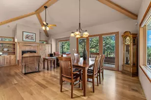 2594 NW Obrien Ct, Bend, OR 97703 - Photo 13
