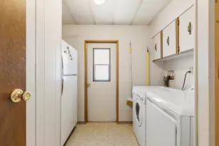 3500 Summers Ln, Klamath Falls, OR 97603 - Photo 37
