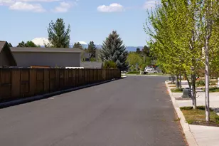 21190 Darnel Ave, Bend, OR 97702 - Photo 3
