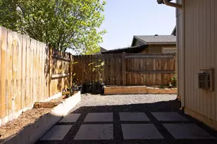 21190 Darnel Ave, Bend, OR 97702 - Photo 23