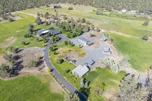 23420 Bear Creek Rd, Bend, OR 97701 - Photo 41