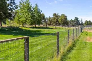 23420 Bear Creek Rd, Bend, OR 97701 - Photo 61