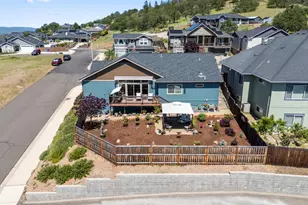 1008 Azure Way, Eagle Point, OR 97524 - Photo 43