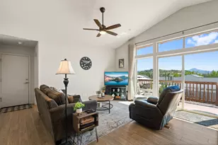 1008 Azure Way, Eagle Point, OR 97524 - Photo 9