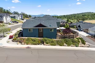 1008 Azure Way, Eagle Point, OR 97524 - Photo 41