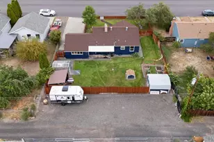 646 SE 2nd St, Prineville, OR 97754 - Photo 5