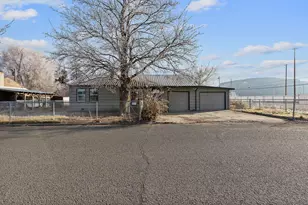 790 SE Garner St, Prineville, OR 97754 - Photo 23