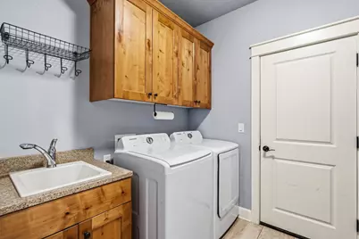 536 W La Strada Circle, Medford, OR 97504 - Photo 25