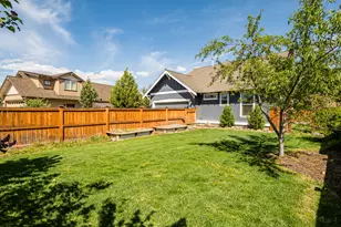 889 Northwest 13th St, Redmond, OR 97756 - Photo 45