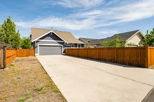 889 Northwest 13th St, Redmond, OR 97756 - Photo 57