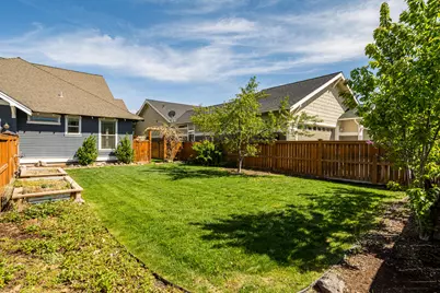 889 NW 13th Street, Redmond, OR 97756 - Photo 55