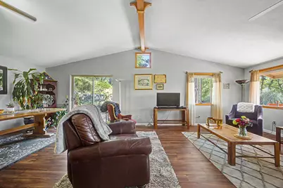 5366 Pioneer Road, Medford, OR 97501 - Photo 9
