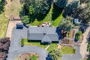 21837 Repine Dr, Bend, OR 97701 - Photo 67