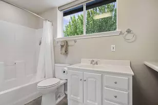 21837 Repine Dr, Bend, OR 97701 - Photo 41
