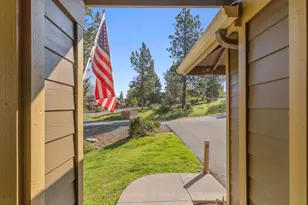 4830 Red Tail Dr, Klamath Falls, OR 97601 - Photo 3