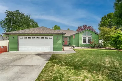 1841 Cascadia Circle, Medford, OR 97504 - Photo 1