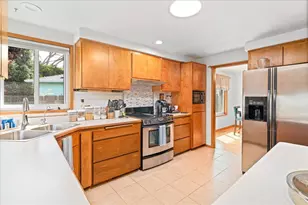 1841 Cascadia Cir, Medford, OR 97504 - Photo 33